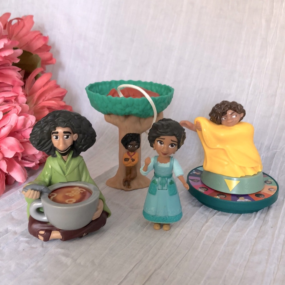 DISNEYs Encanto plastic action figure toys Bruno Mirabel Julieta & Felix lot 4